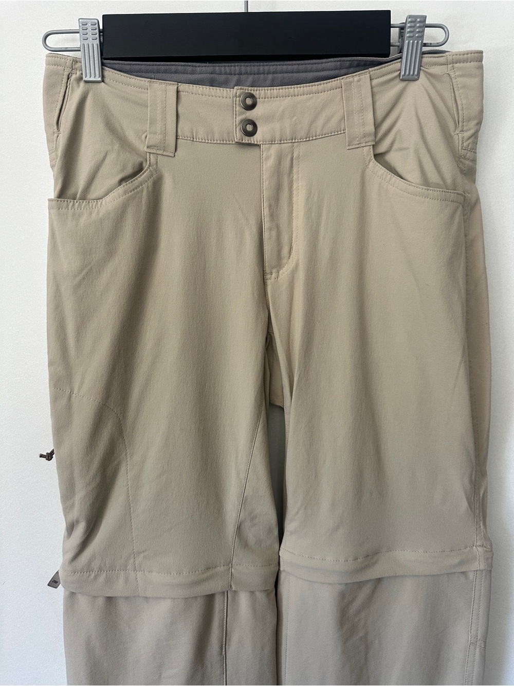 Columbia Womens Size 8 Khaki Convertible Hiking Pants Zip Off Cargo Outdoor Pant - Picture 3 of 12